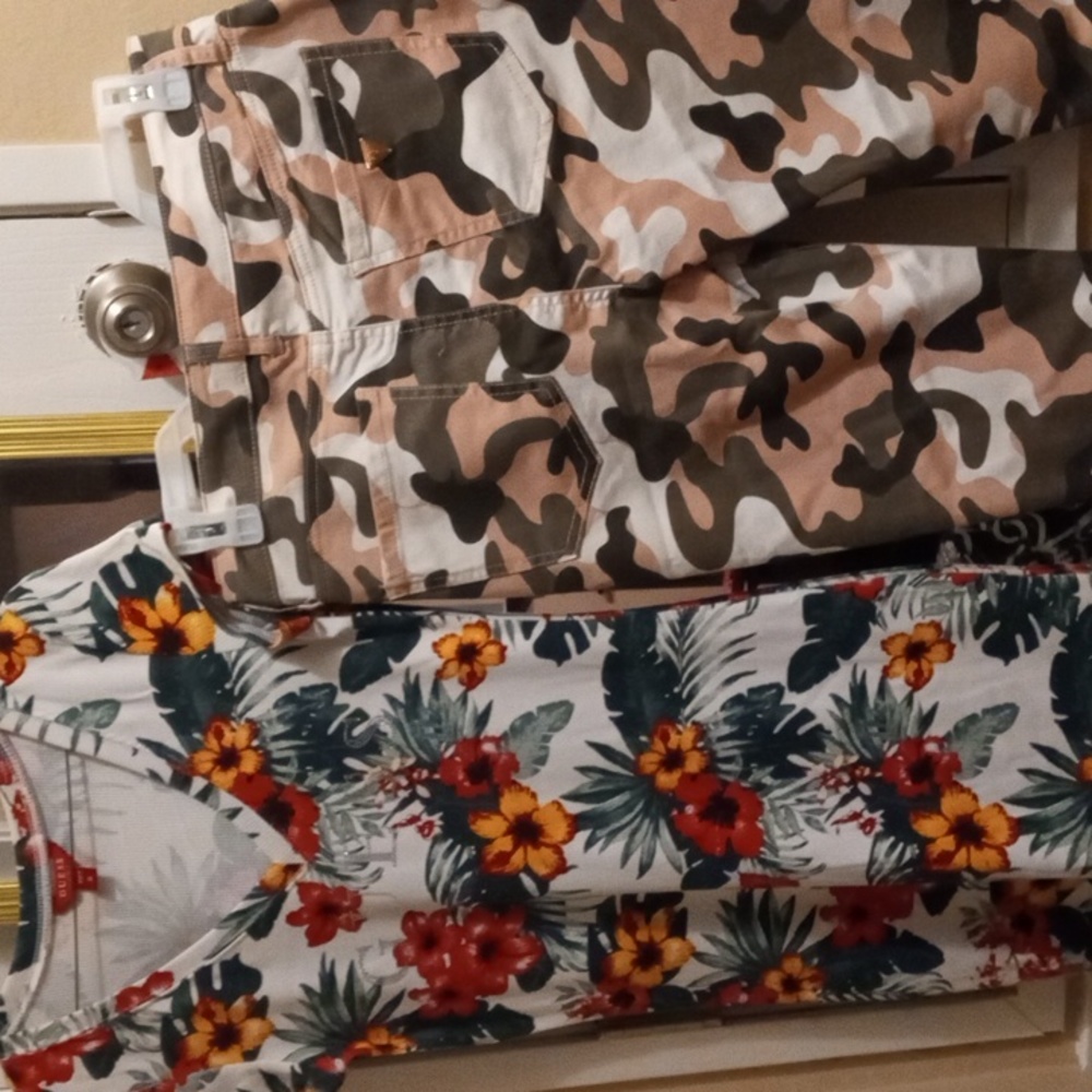 Guess camouflage jeans new and dress selling together.